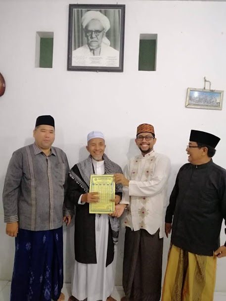 Abu Tanjong Bungong Ziarahi makam pendahulunya ahli Astronomi, Abu Hasan Krueng Kalee