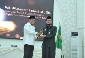 H Musannif Dianugerahkan Penghargaan Tokoh Publik Pembina Dayah&hellip;
